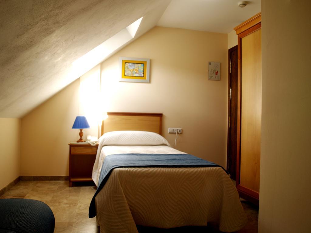 Hotel Al-Yussana Lucena Ngoại thất bức ảnh