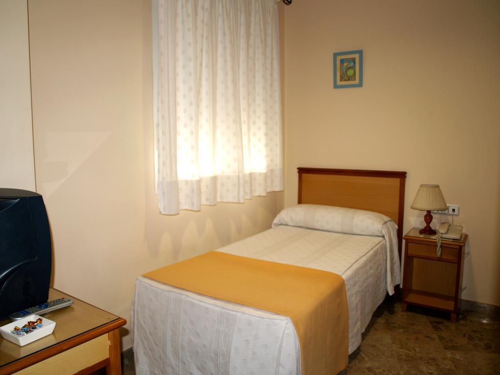 Hotel Al-Yussana Lucena Ngoại thất bức ảnh