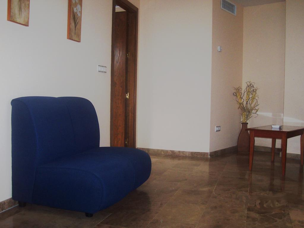 Hotel Al-Yussana Lucena Ngoại thất bức ảnh
