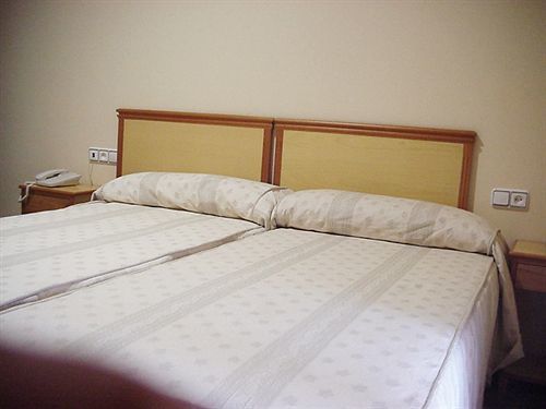 Hotel Al-Yussana Lucena Ngoại thất bức ảnh